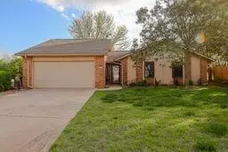 2502 Five Oaks St, Norman, OK 73071
