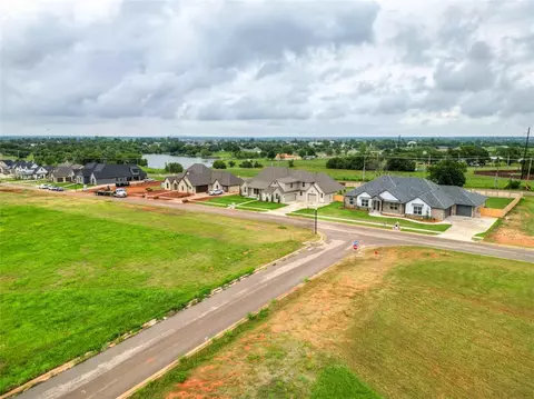 4501 Rustic Trl, Moore, OK 73160