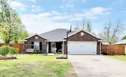 1821 W Montana St, Chickasha, OK 73018