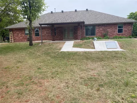 2328 Walnut Dr, Tuttle, OK 73089 photo 3