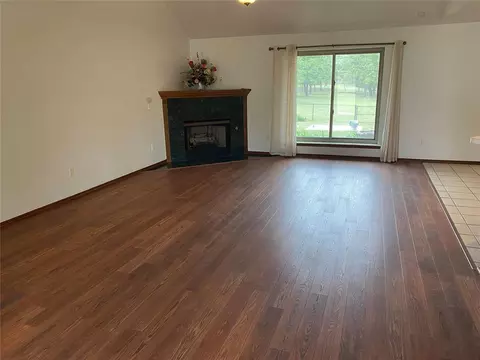 2328 Walnut Dr, Tuttle, OK 73089 photo 5