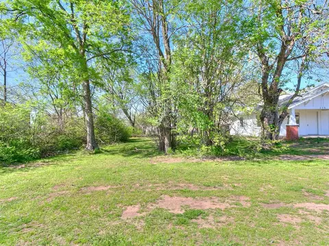 215 E Locust St, Tecumseh, OK 74873 photo 41