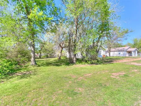 215 E Locust St, Tecumseh, OK 74873 photo 42