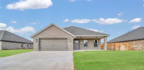 719 Sheryl Ln, Altus, OK 73521
