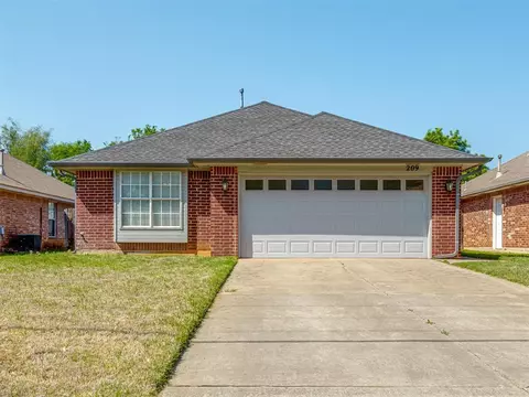 209 W 6th St, Edmond, OK 73003