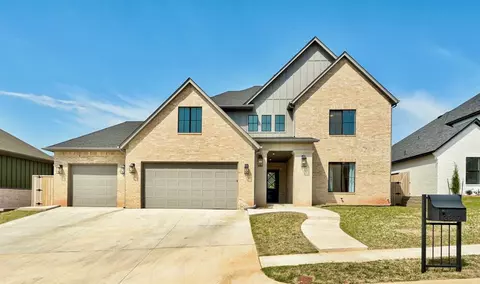 3817 Stone Hill Ln, Edmond, OK 73034