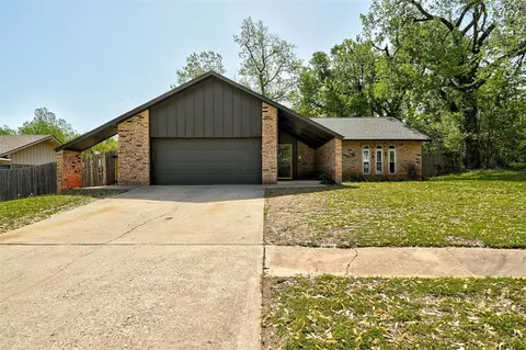 1916 E Willow Creek Ter, Mustang, OK 73064