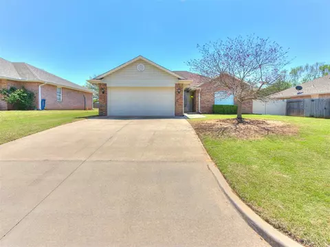 2217 Gray Dove Dr, Shawnee, OK 74804
