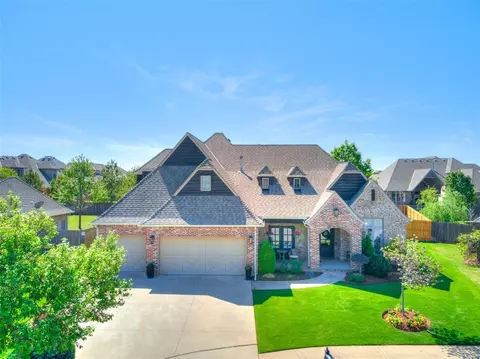 4901 Coronado Bridge Ct, Edmond, OK 73034