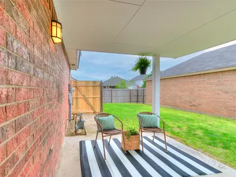 1401 SW 24th St, Moore, OK 73170 photo 28