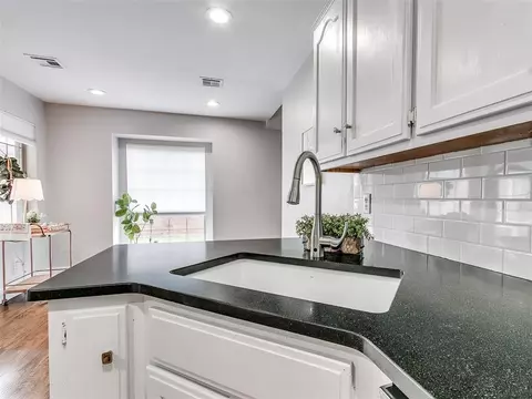 1401 SW 24th St, Moore, OK 73170 photo 15