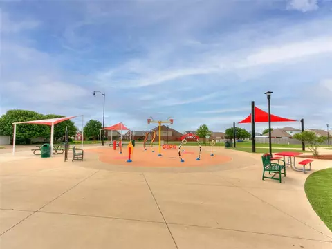 1401 SW 24th St, Moore, OK 73170 photo 33