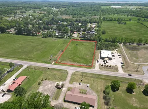 E Lincoln Road, Idabel, OK 74745