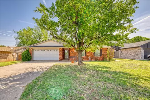 120 Peggy Dr, Elk City, OK 73644