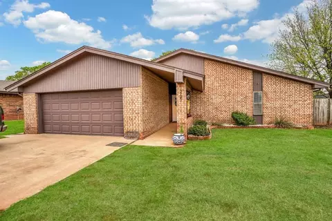265 Regency Dr, Clinton, OK 73601