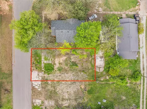 210 E 15th St, Ada, OK 74820 photo 1