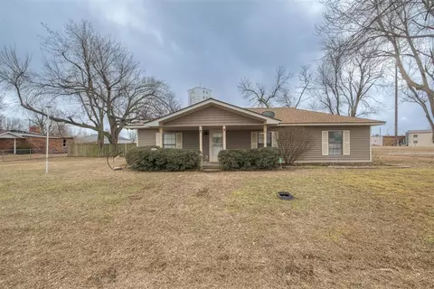 119 E Washington St, Crescent, OK 73028 photo 3