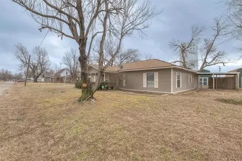 119 E Washington St, Crescent, OK 73028 photo 4