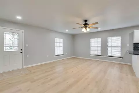119 E Washington St, Crescent, OK 73028 photo 19
