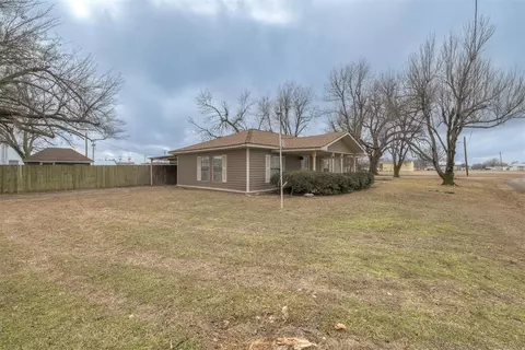 119 E Washington St, Crescent, OK 73028 photo 8