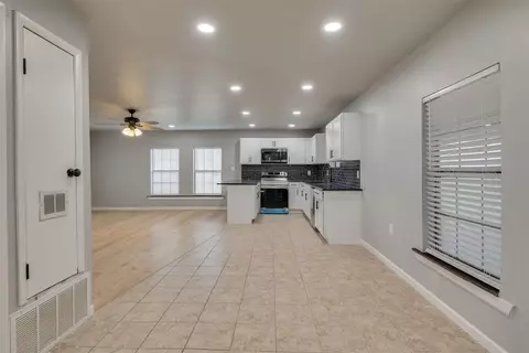 119 E Washington St, Crescent, OK 73028 photo 27