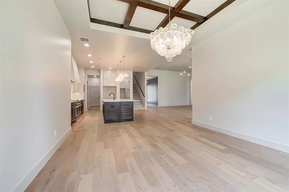 Dining - 3825 Stone Hill Ln, Edmond, OK 73034 photo 1 of 1