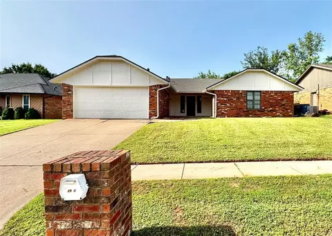 2900 Pheasant Run, Edmond, OK 73012