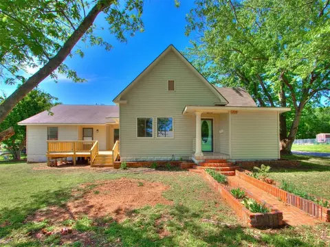 1723 W Mansur Ave, Guthrie, OK 73044