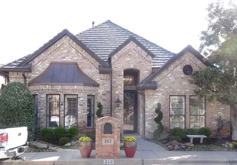 353 Millbrook Dr, Norman, OK 73072