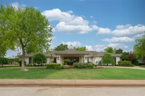 5909 Oak Tree Rd, Edmond, OK 73025 photo 2