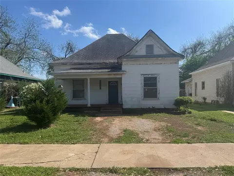 1615 W Minnesota Ave, Chickasha, OK 73018