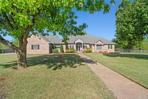 1535 N Bittercreek Ter, Mustang, OK 73064