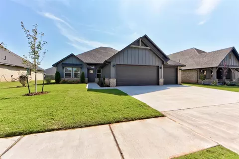 3404 Slate River Dr, Yukon, OK 73099