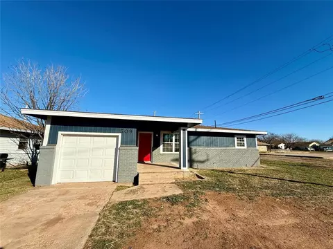 509 W Bradford Ave, Altus, OK 73521