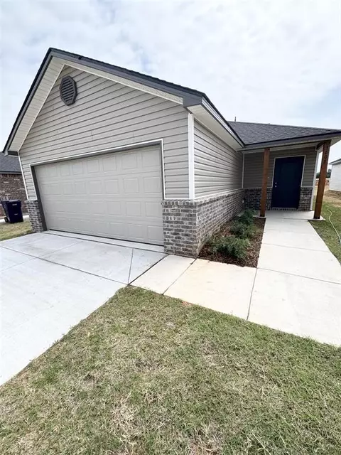 3608 Blue Ave, Yukon, OK 73099