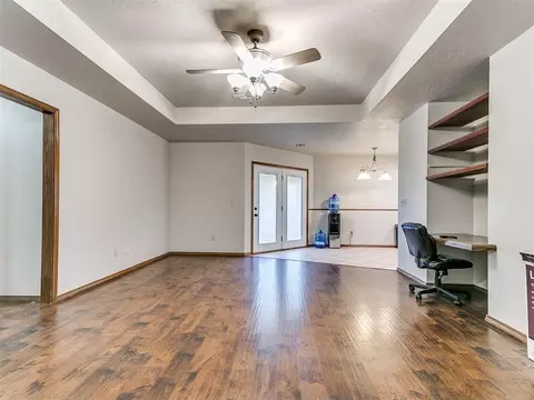 623 N Richland Rd, Tuttle, OK 73089 photo 7