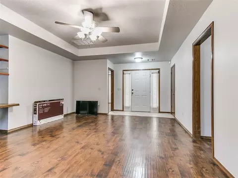 623 N Richland Rd, Tuttle, OK 73089 photo 6