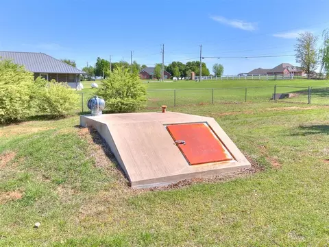 623 N Richland Rd, Tuttle, OK 73089 photo 26