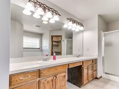 623 N Richland Rd, Tuttle, OK 73089 photo 12