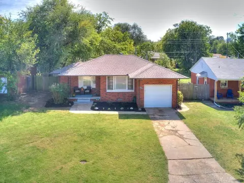 1730 Andover Ct, The Village, OK 73120