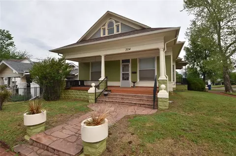 324 E Washington Ave, Guthrie, OK 73044