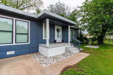 6106 Harry Dr, Valley Brook, OK 73149