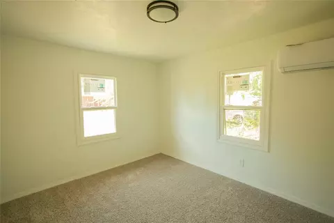 Bedroom - Undisclosed, Crescent, OK 73028 photo 2 of 3