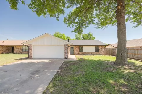 2712 Paxton Pl, Spencer, OK 73084