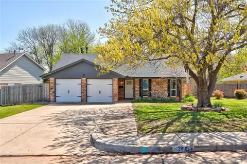 2805 Willow Creek Dr, Norman, OK 73071