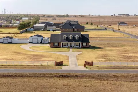 9983 N 2420 Rd, Weatherford, OK 73096