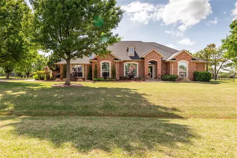 22555 Laras Ln, Edmond, OK 73025