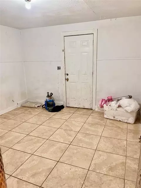 607 E Liveoak St, Altus, OK 73521 photo 8