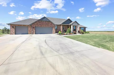 1019 Whispering Meadows Ln, Tuttle, OK 73089 photo 3