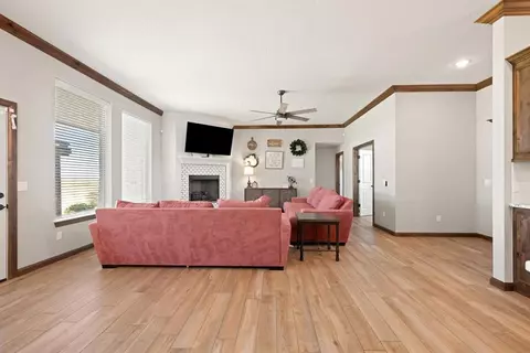 1019 Whispering Meadows Ln, Tuttle, OK 73089 photo 8